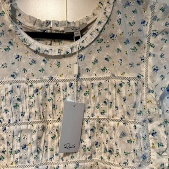 NWT Rails Filomena blouse in Bluebell Foral Eyelet Blouse- Size XXL - Picture 3 of 5